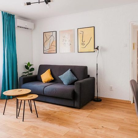 Cozy Apartment Ultracentral Universitate Square Bukarest Kültér fotó