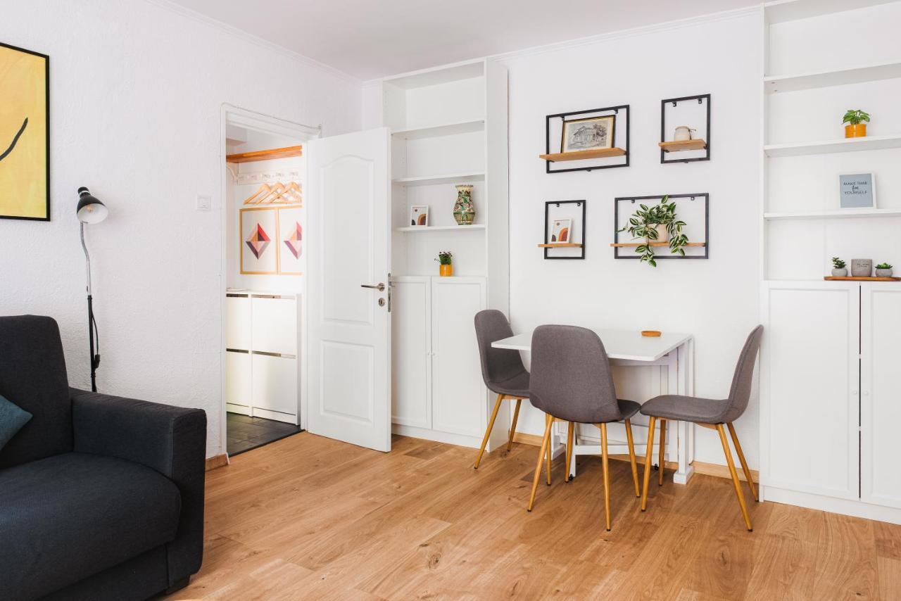 Cozy Apartment Ultracentral Universitate Square Bukarest Kültér fotó