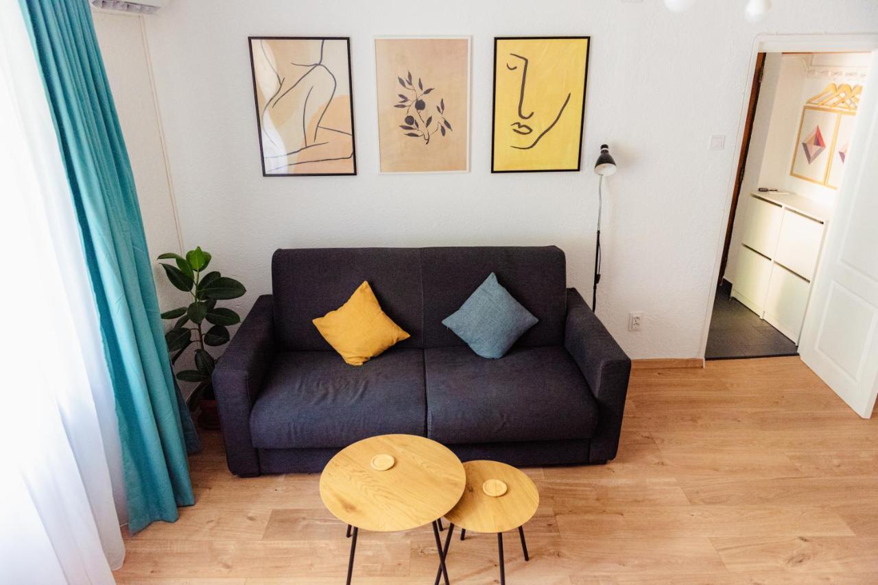 Cozy Apartment Ultracentral Universitate Square Bukarest Kültér fotó